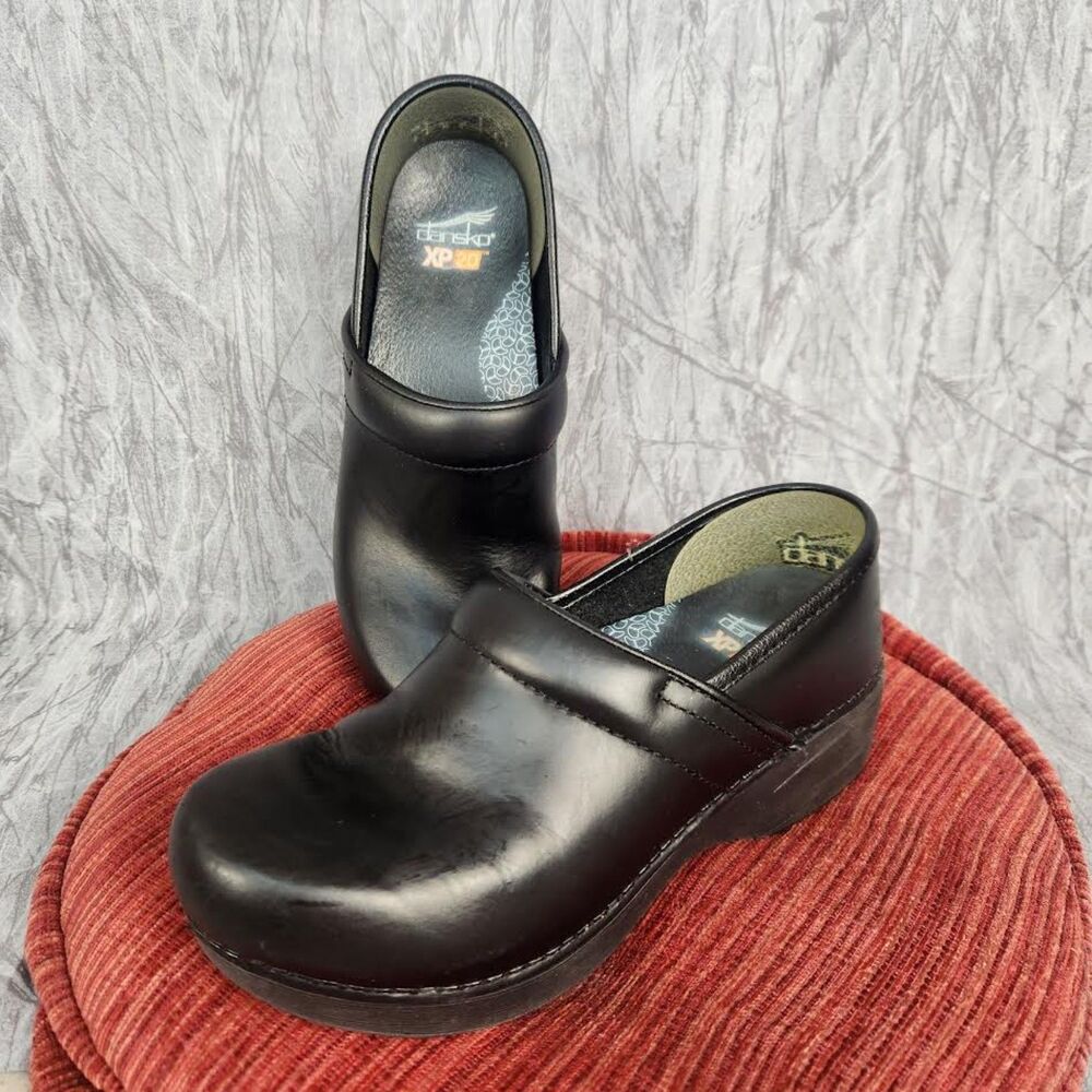 Dansko XP Pro Women's Black Leather Clogs Size 6.5 EU 37 Nurse Shoes Boho Hippie